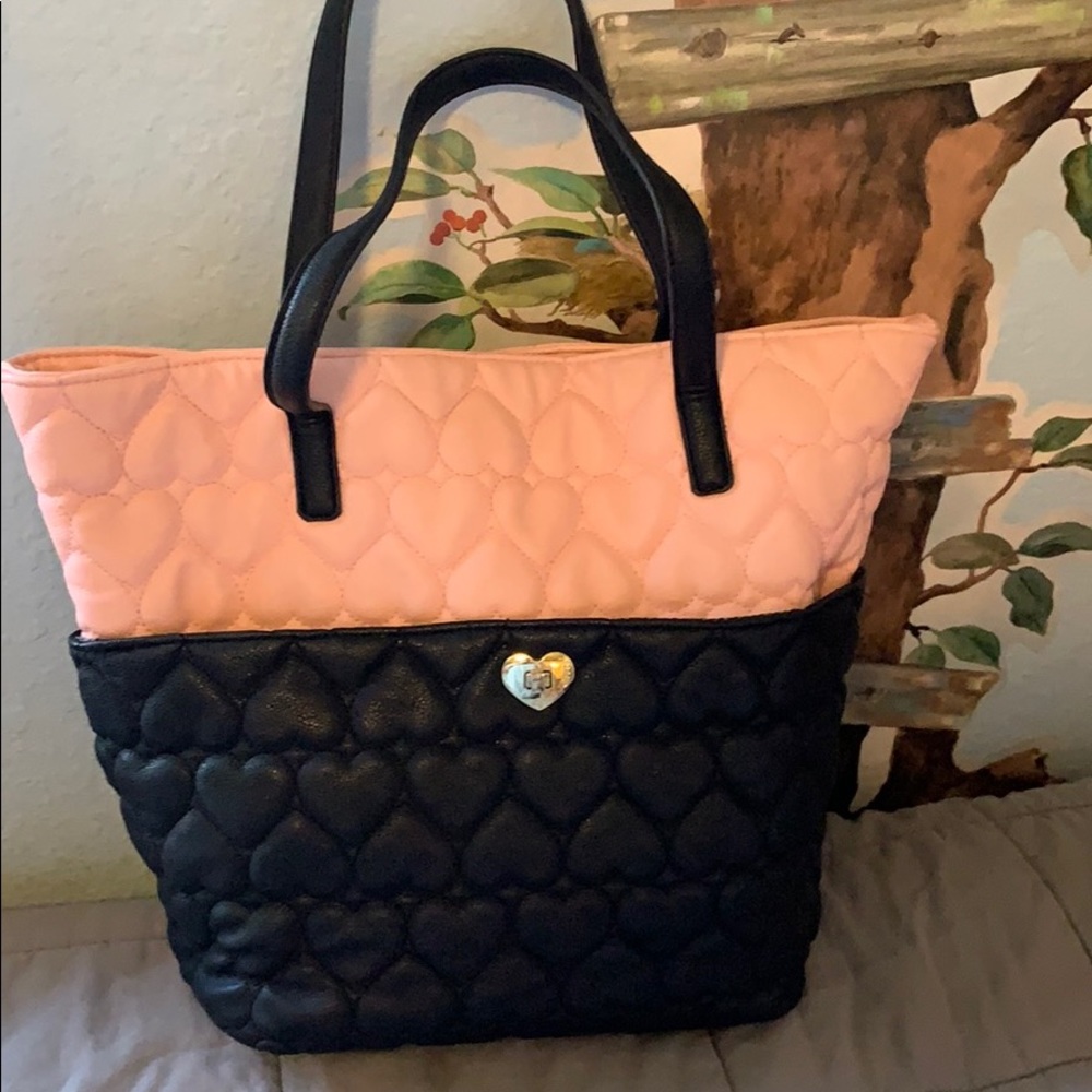 BETSEY JOHNSON TOTE